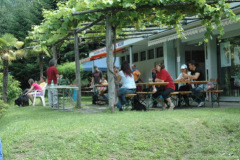 1_Giughem2011-16